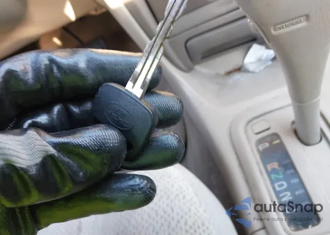 2001 Toyota Corolla Le from USA, damaged, VIN 2T1BR12E41C428657